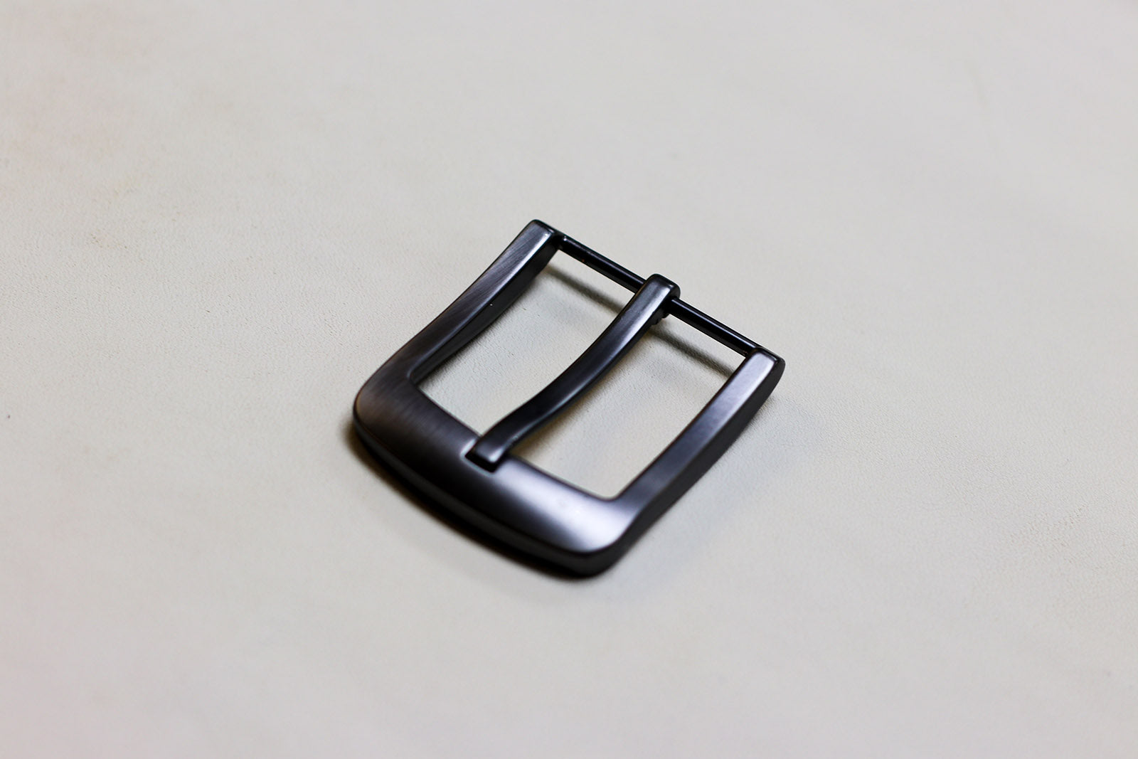 1-1/2" Metal Alloy Belt Buckle — Premium Hardware for Belt Making.