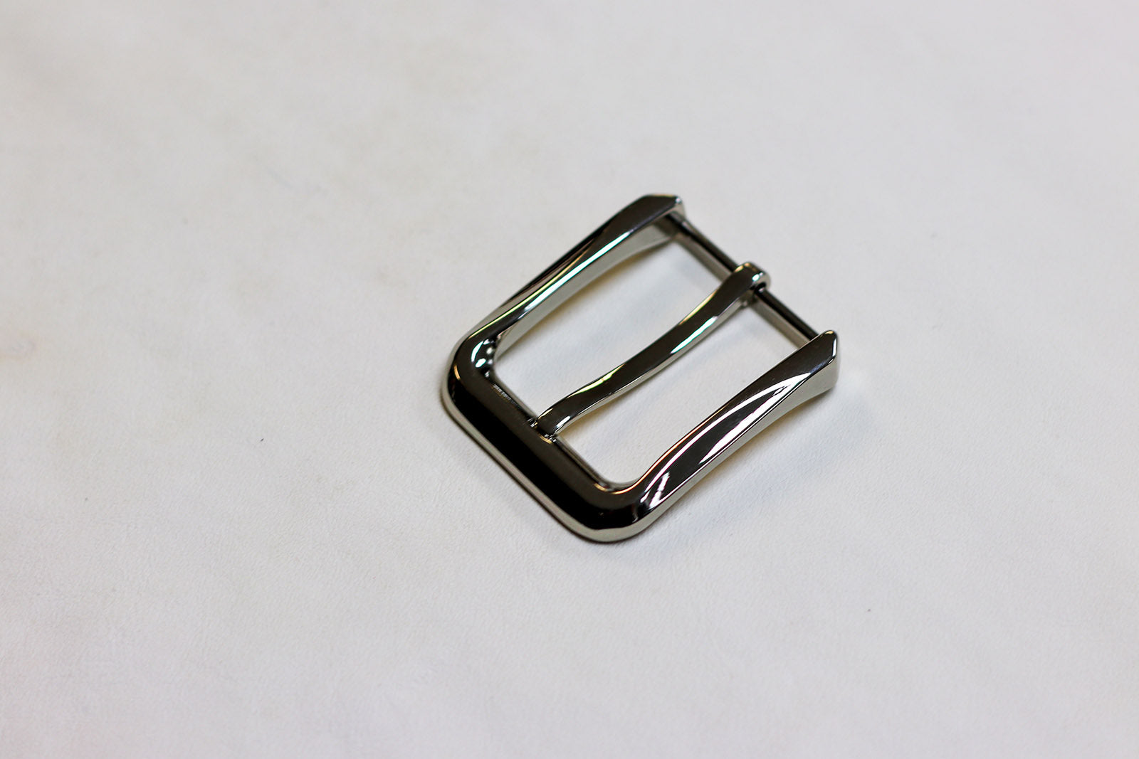 1-1/2" Metal Alloy Belt Buckle — Premium Hardware for Belt Making.