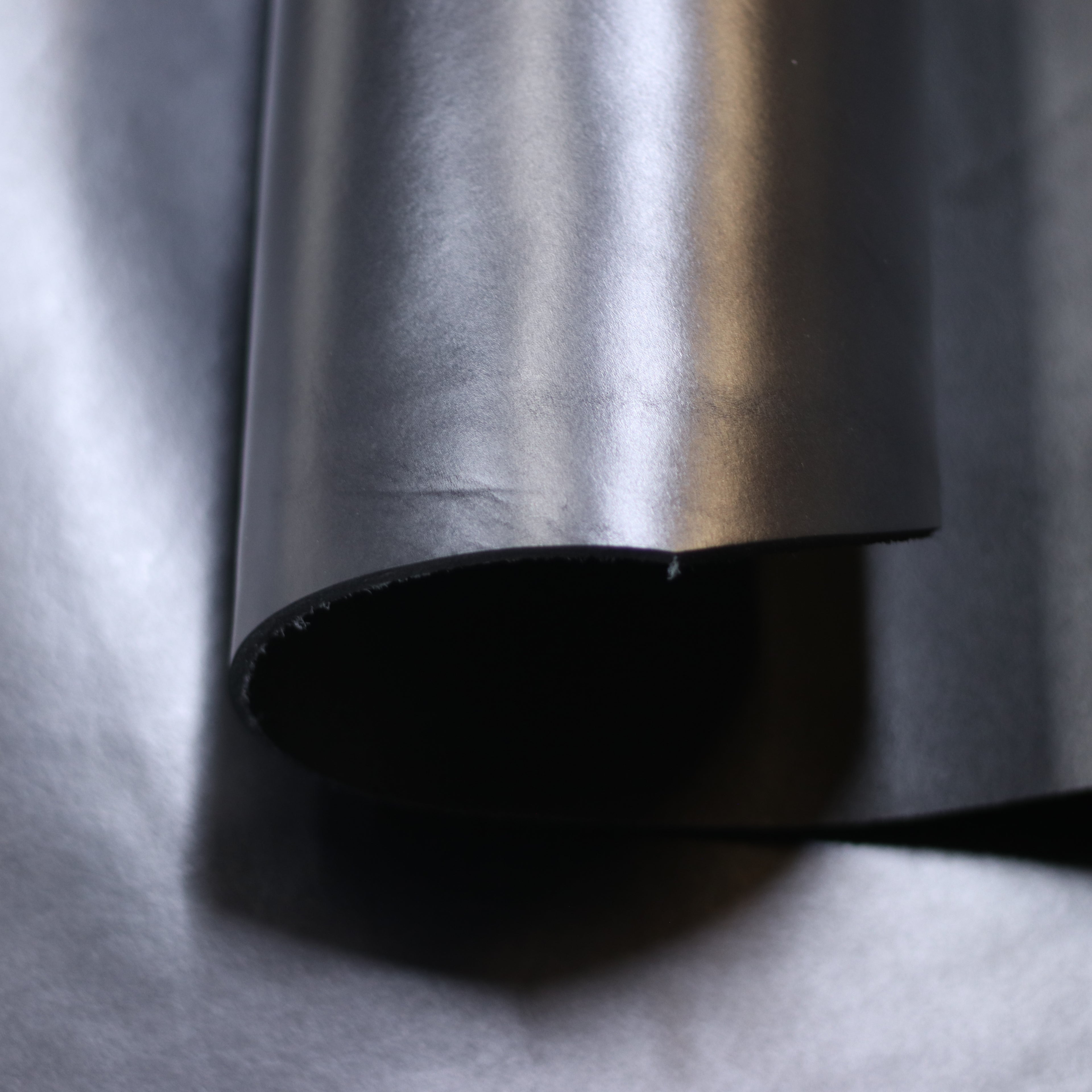 7/8oz. IDA Db. Bends, Black Color, Vegetable-Tanned Leather by Sepici