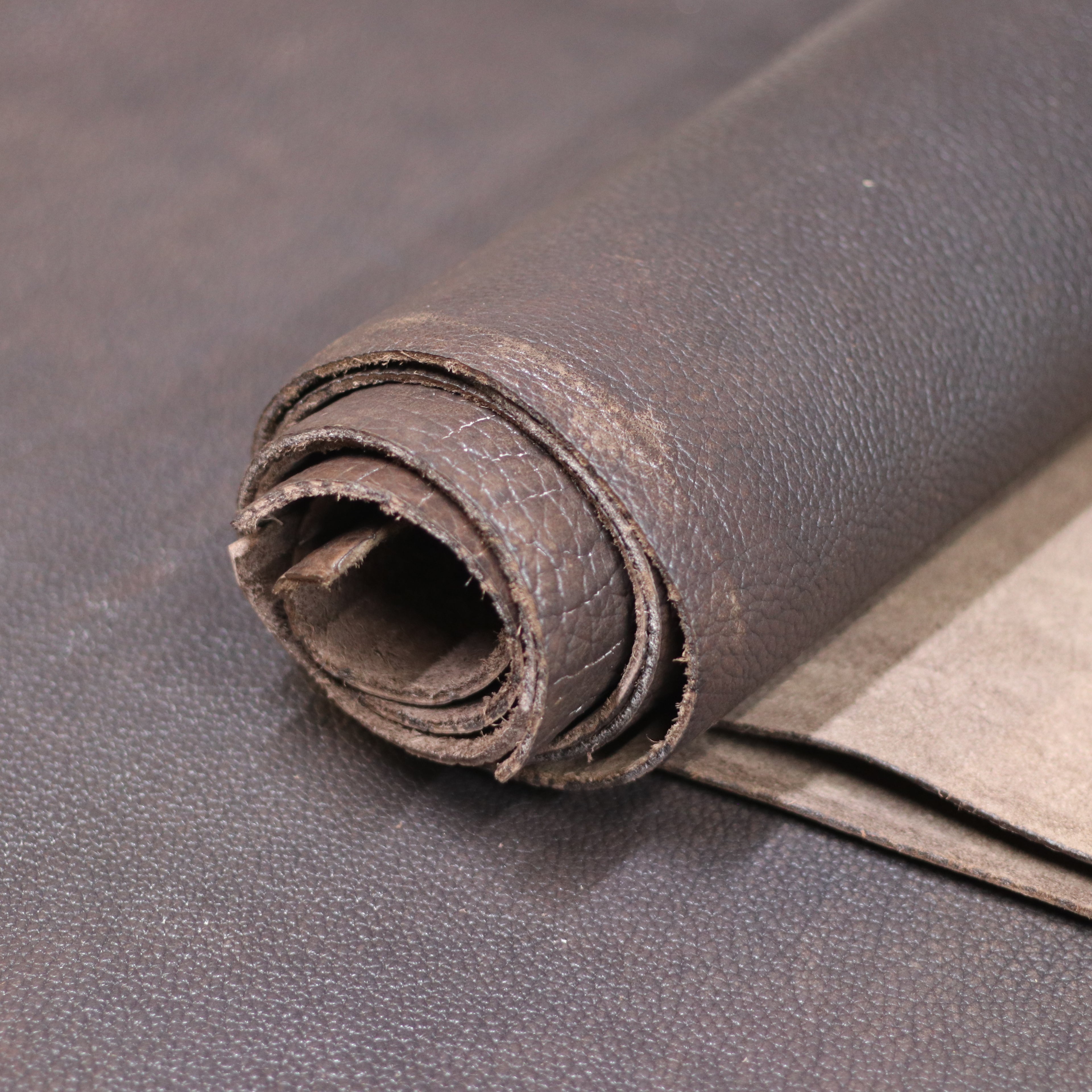 5/6oz. & 8/9oz. American Bison Shrunken Chrome-Tanned Leather by Sepici