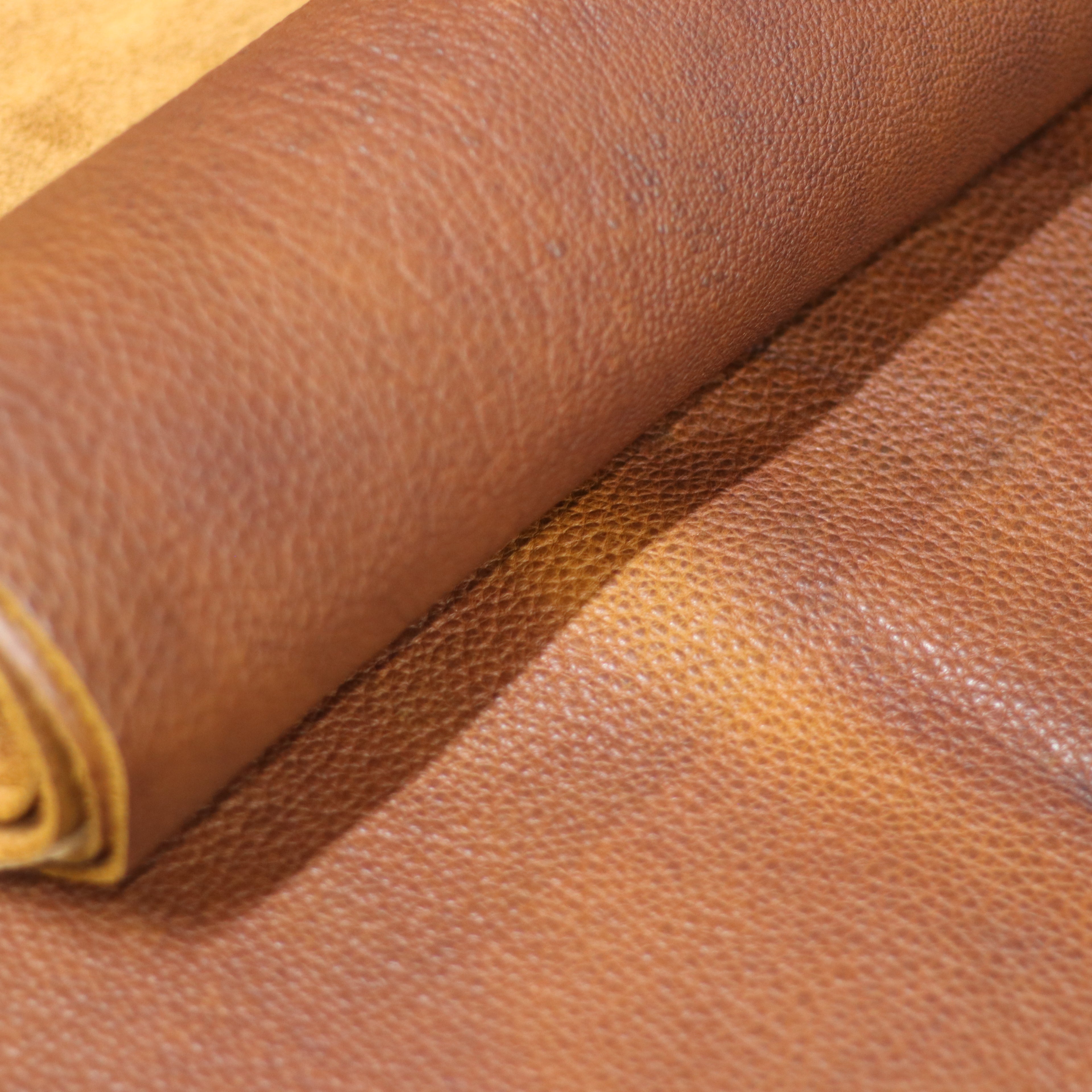 8/9oz. American Bison Utta Chrome-Tanned Leather by Sepici