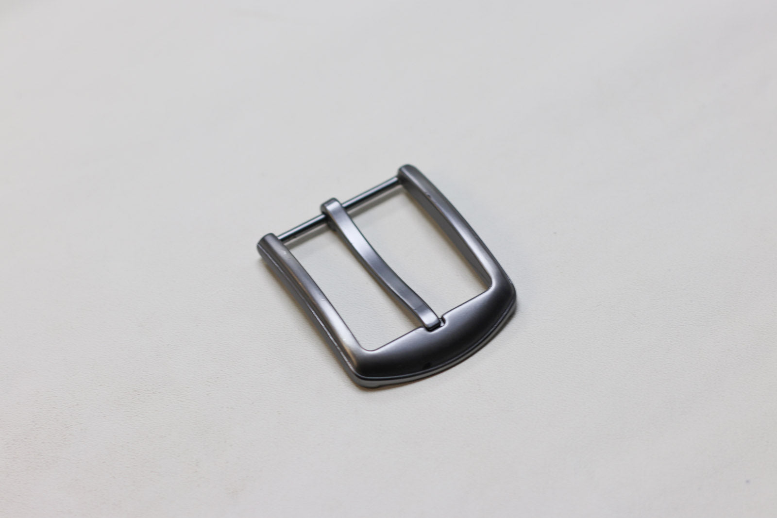 1-1/2" Metal Alloy Belt Buckle — Premium Hardware for Belt Making.