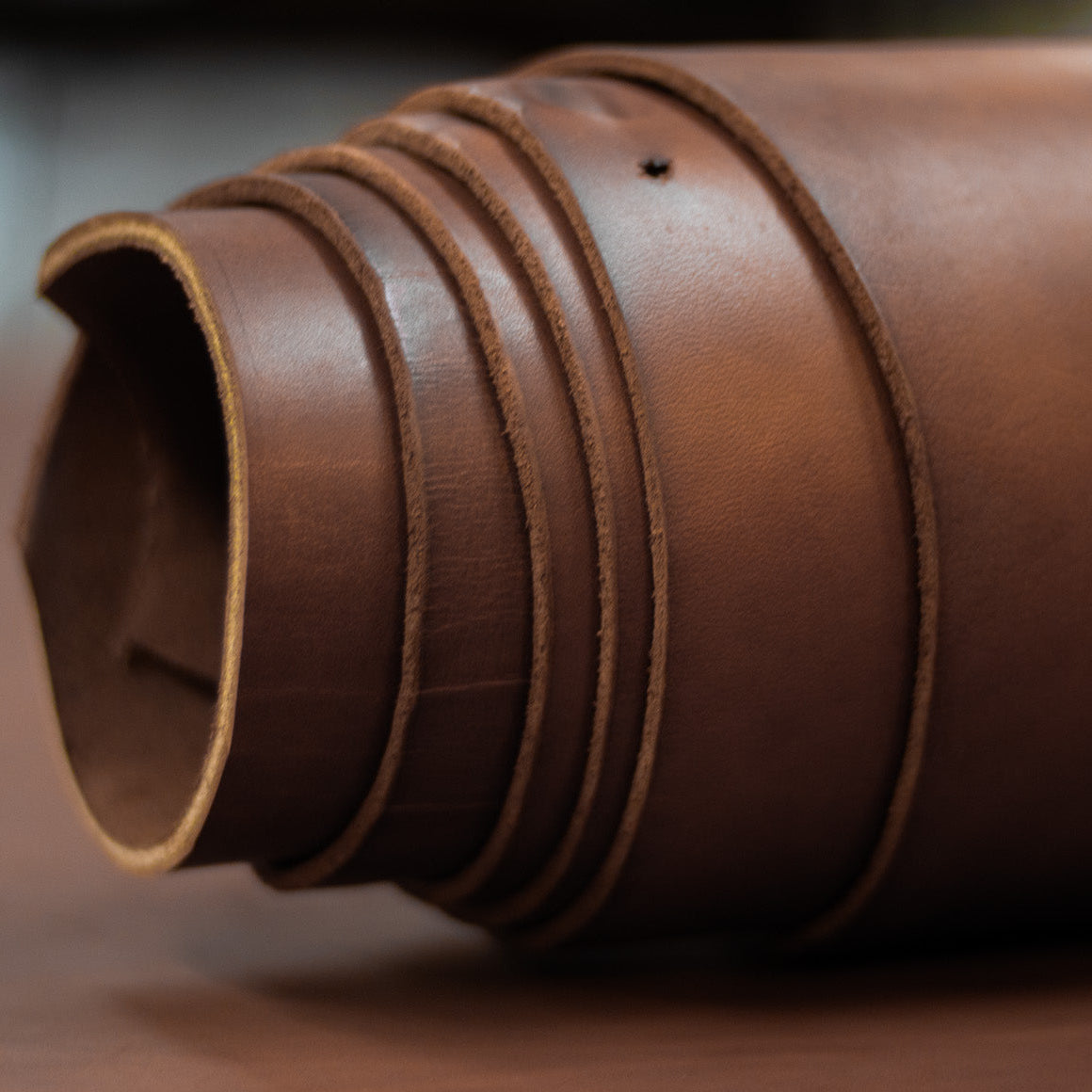 8/10oz English Bridle Leather – Saddle Brown | Side by Wickett