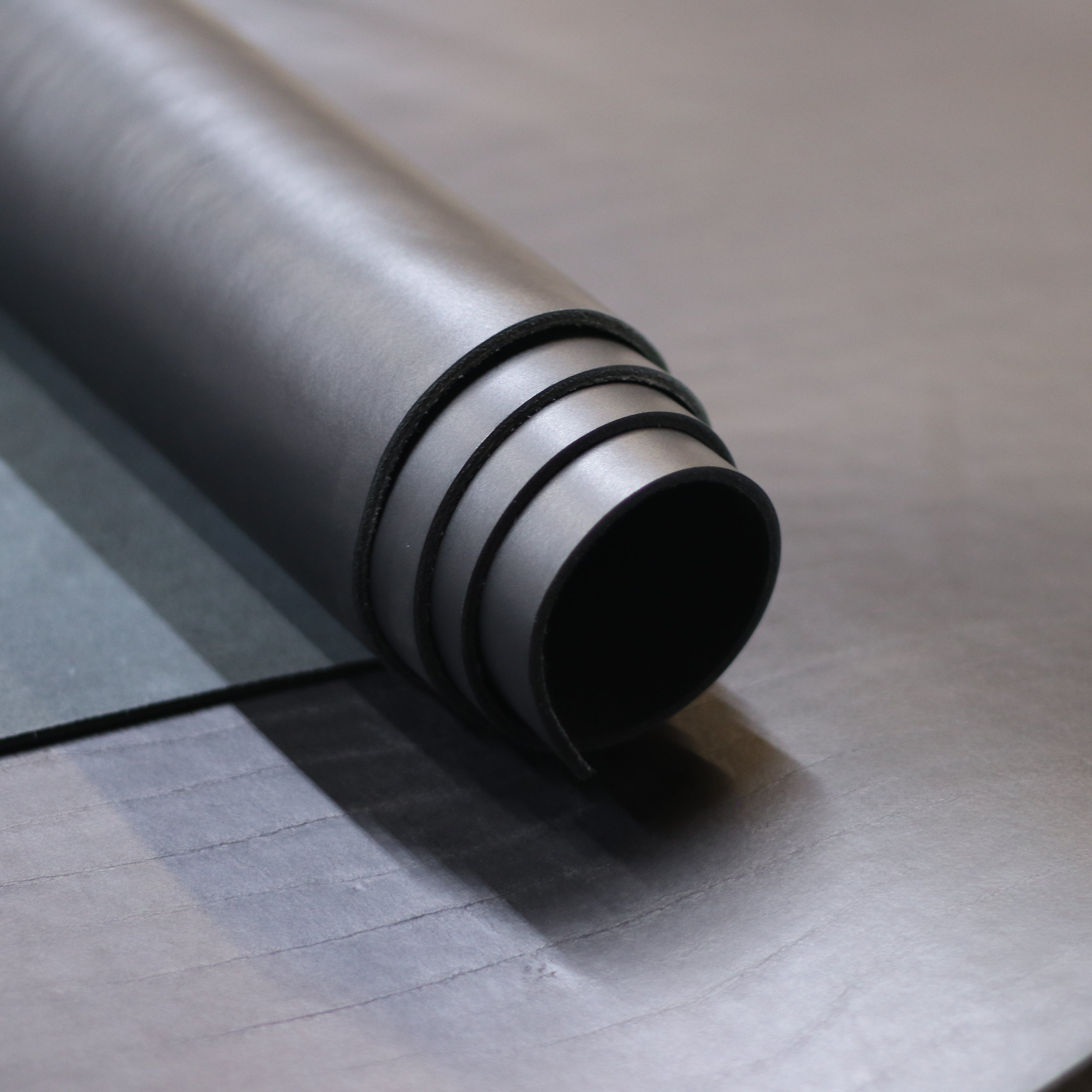 7/8oz. Ilgaz Db. Shoulders Vegetable-Tanned Black Leather by Sepici