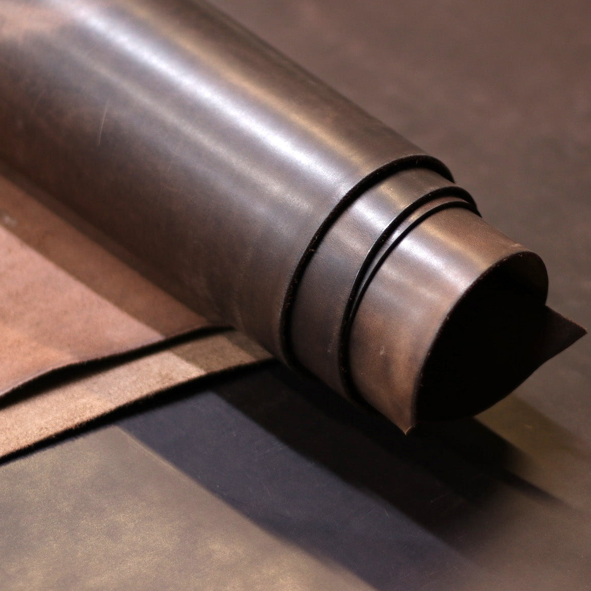 5/6oz Newport Crazy – Dark Brown Vegetable-Tanned Leather by