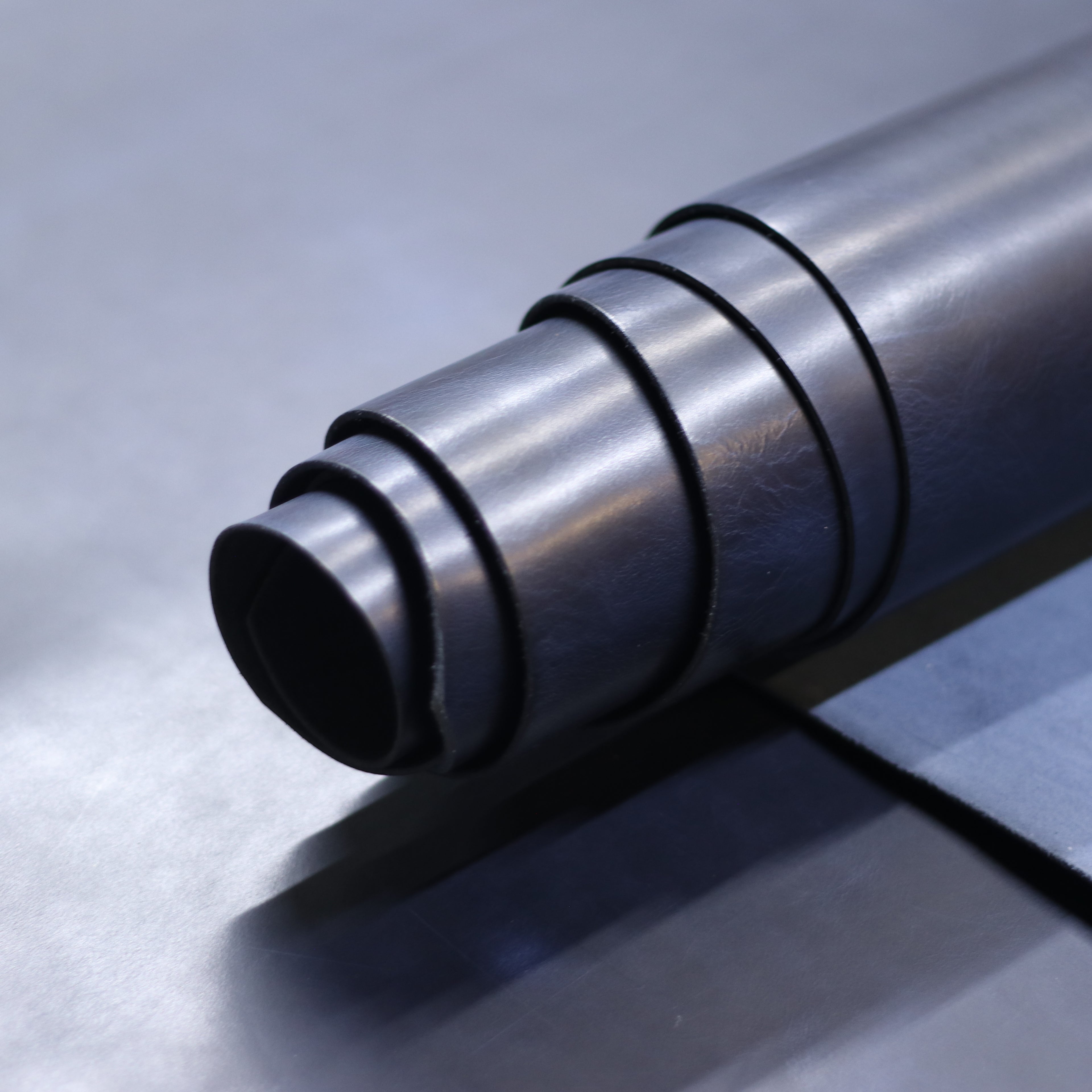 5/6oz. Spade Crazy, Navy Color, Vegetable-Tanned Leather by Sepici