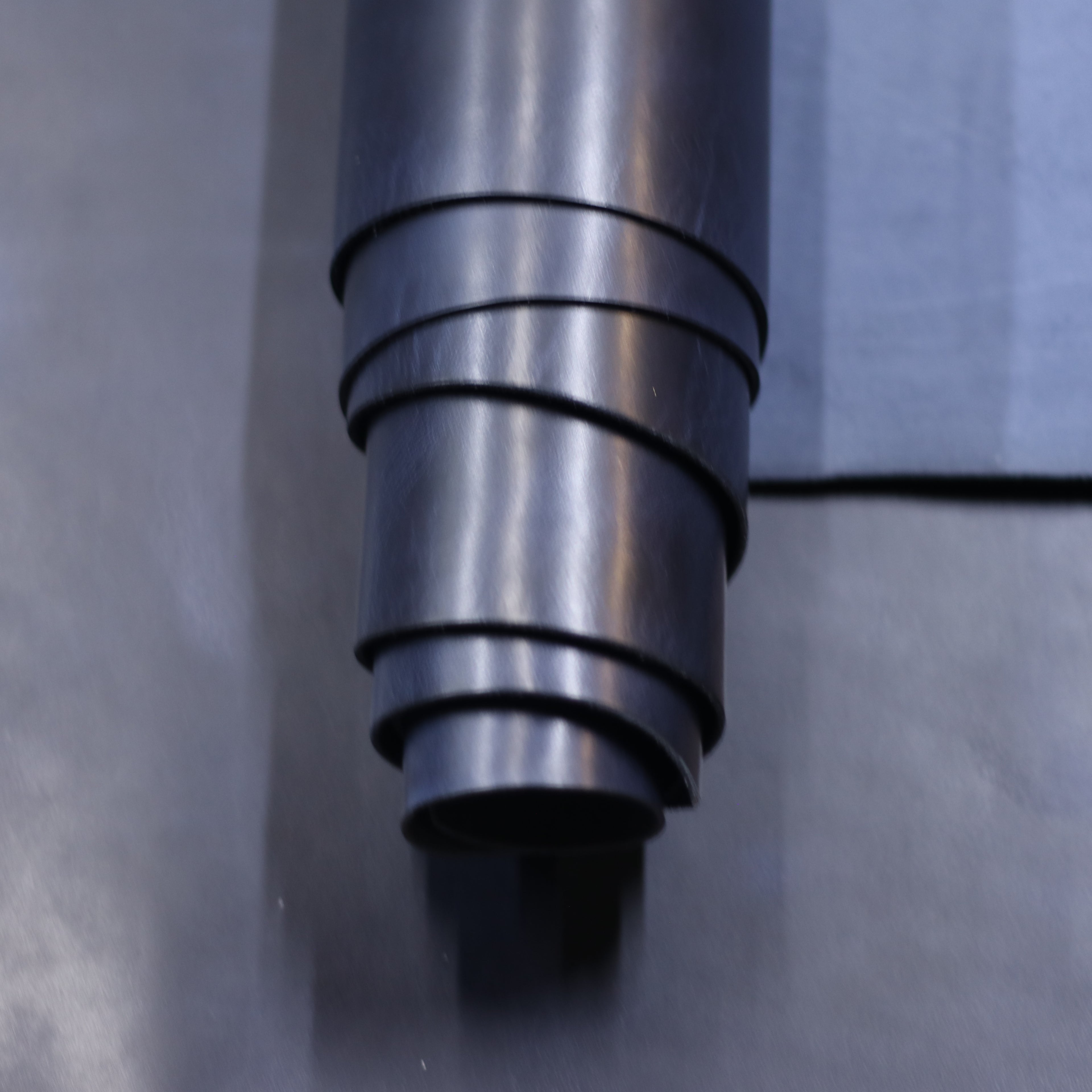 5/6oz. Spade Crazy, Navy Color, Vegetable-Tanned Leather by Sepici