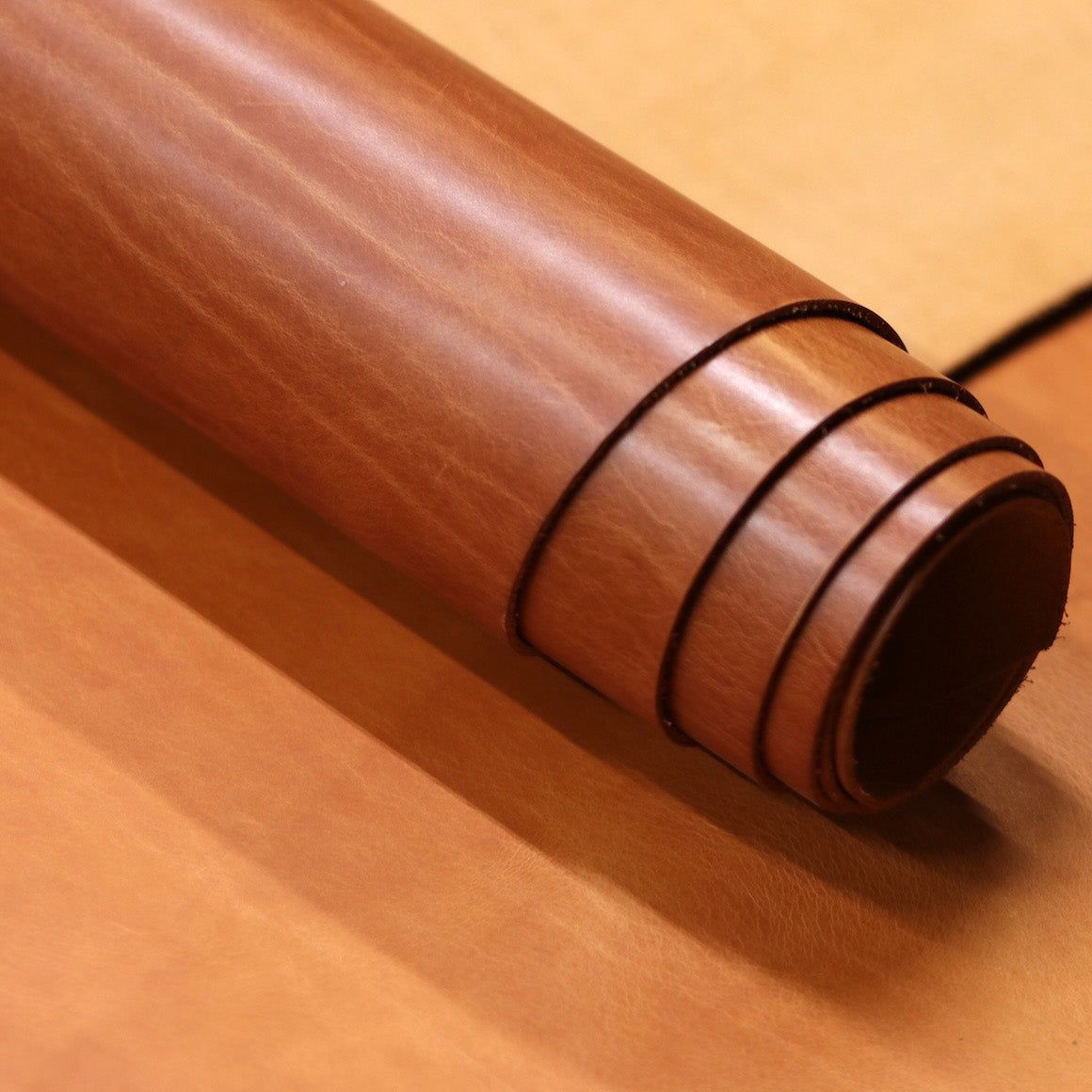 5/6oz Newport Crazy – Tabac Vegetable-Tanned Leather by Sepici