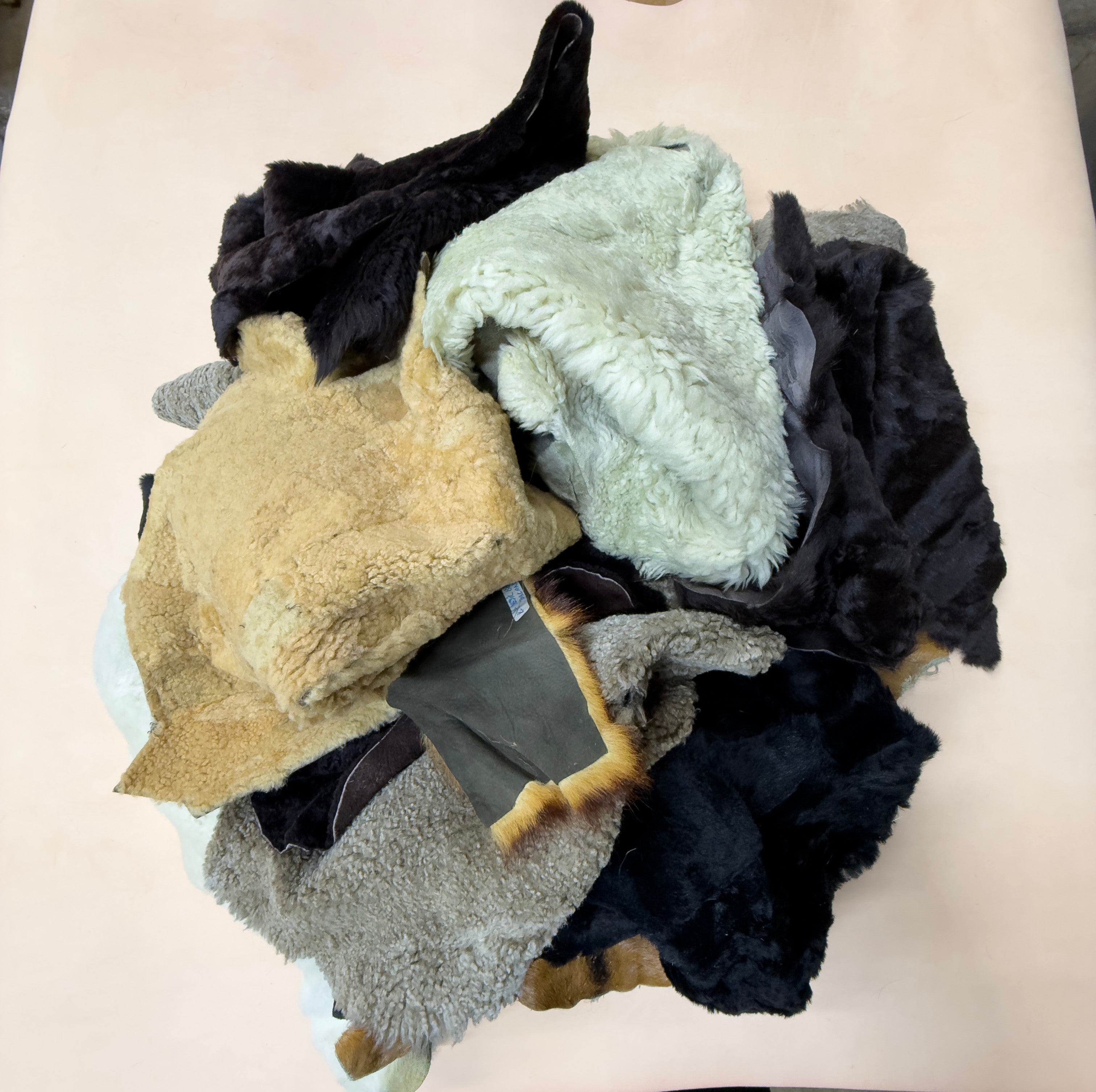 Small Livestock Fur Scrap Bundle - Mixed Colors (Lamb & Goat) Box No 1