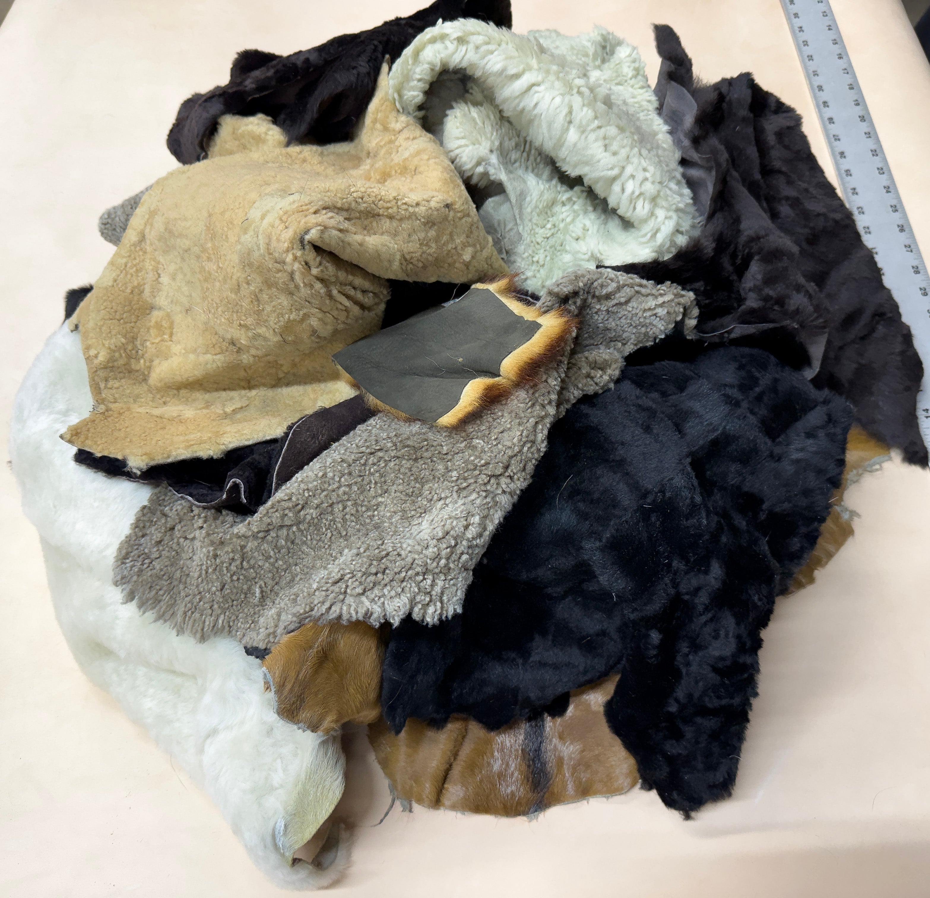 Small Livestock Fur Scrap Bundle - Mixed Colors (Lamb & Goat) Box No 1