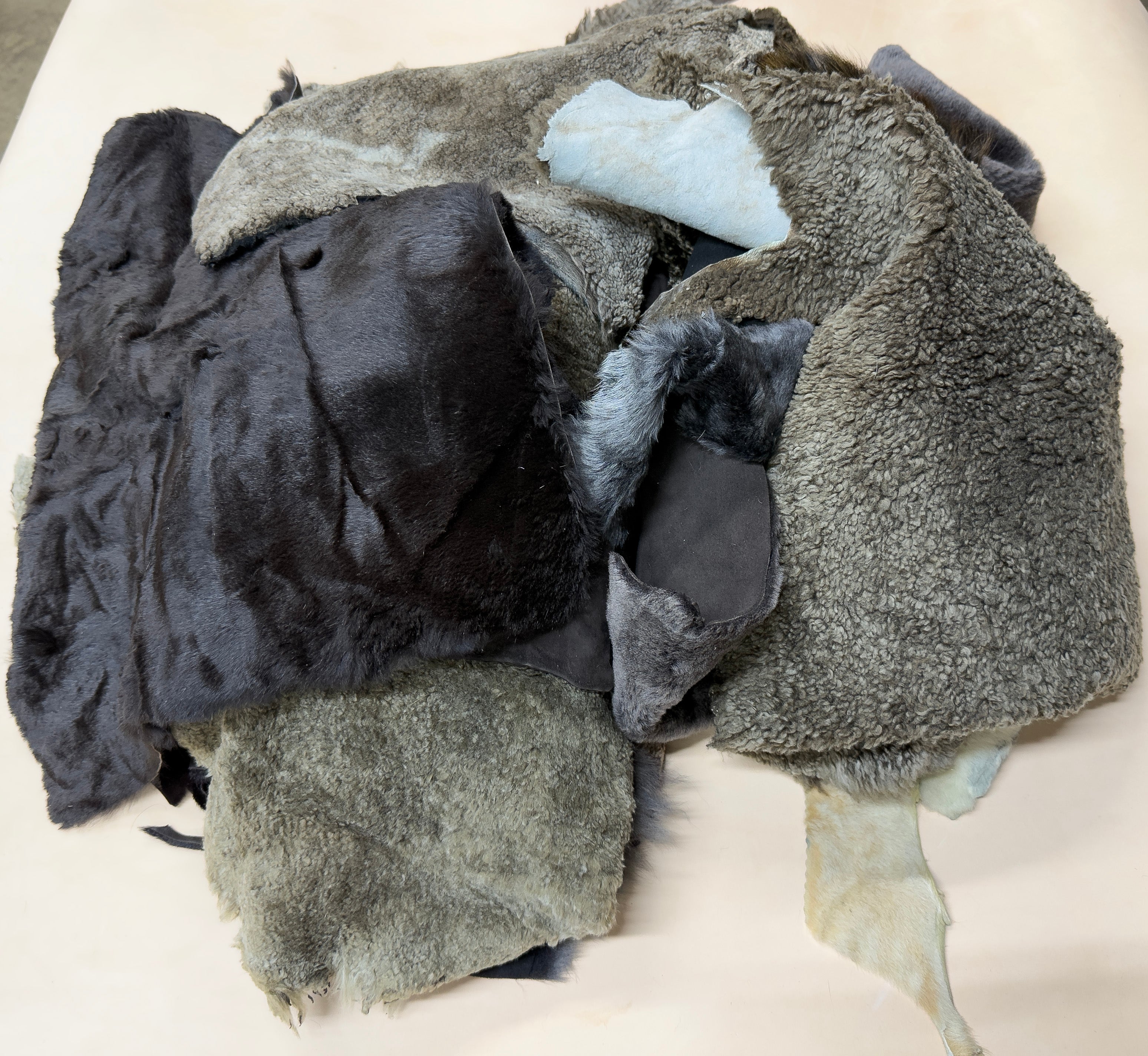 Small Livestock Fur Scrap Bundle - Mixed Colors (Lamb & Goat) Box No 3