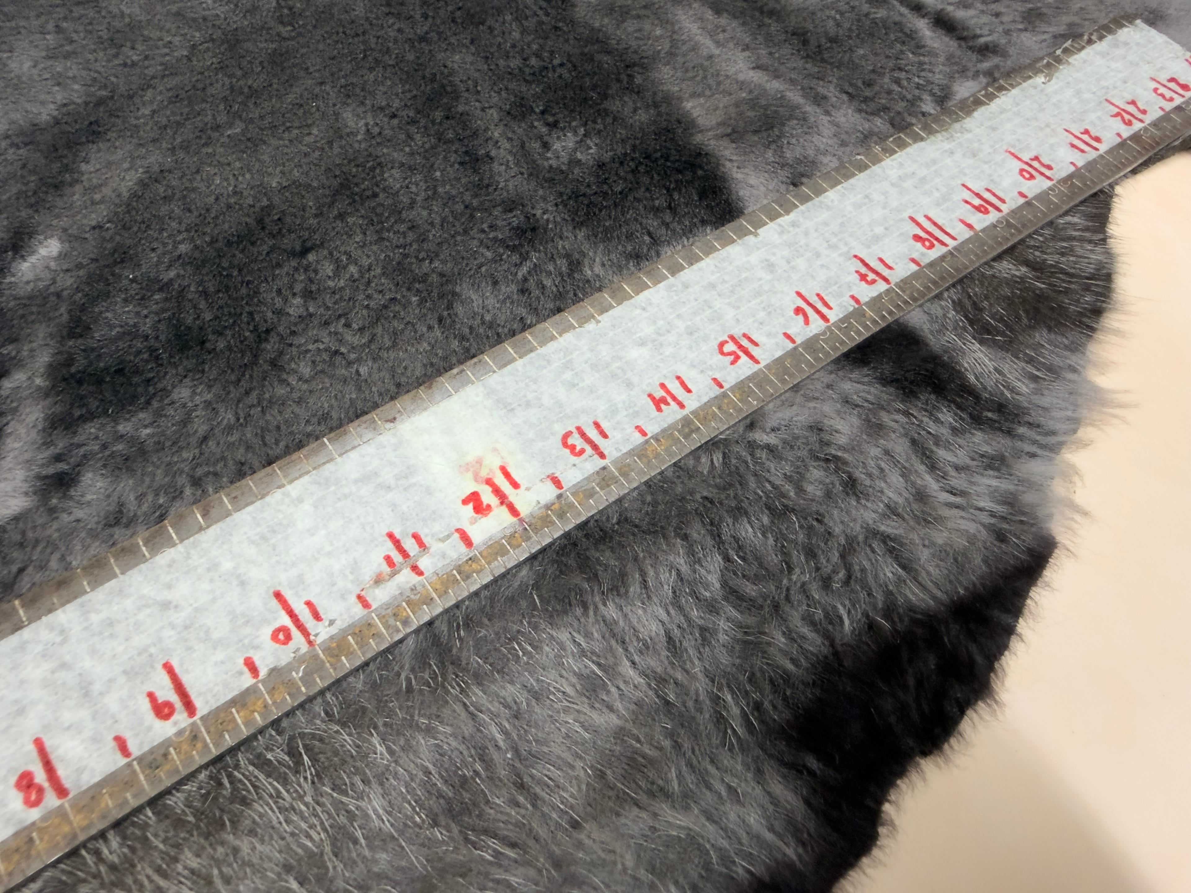 Small Livestock Fur Scrap Bundle - Mixed Colors (Lamb & Goat) Box No 3