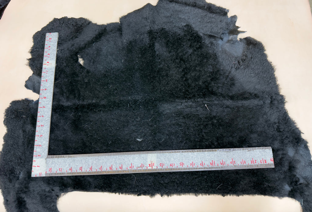 Small Livestock Fur Scrap Bundle - Mixed Colors (Lamb & Goat) Box No 3