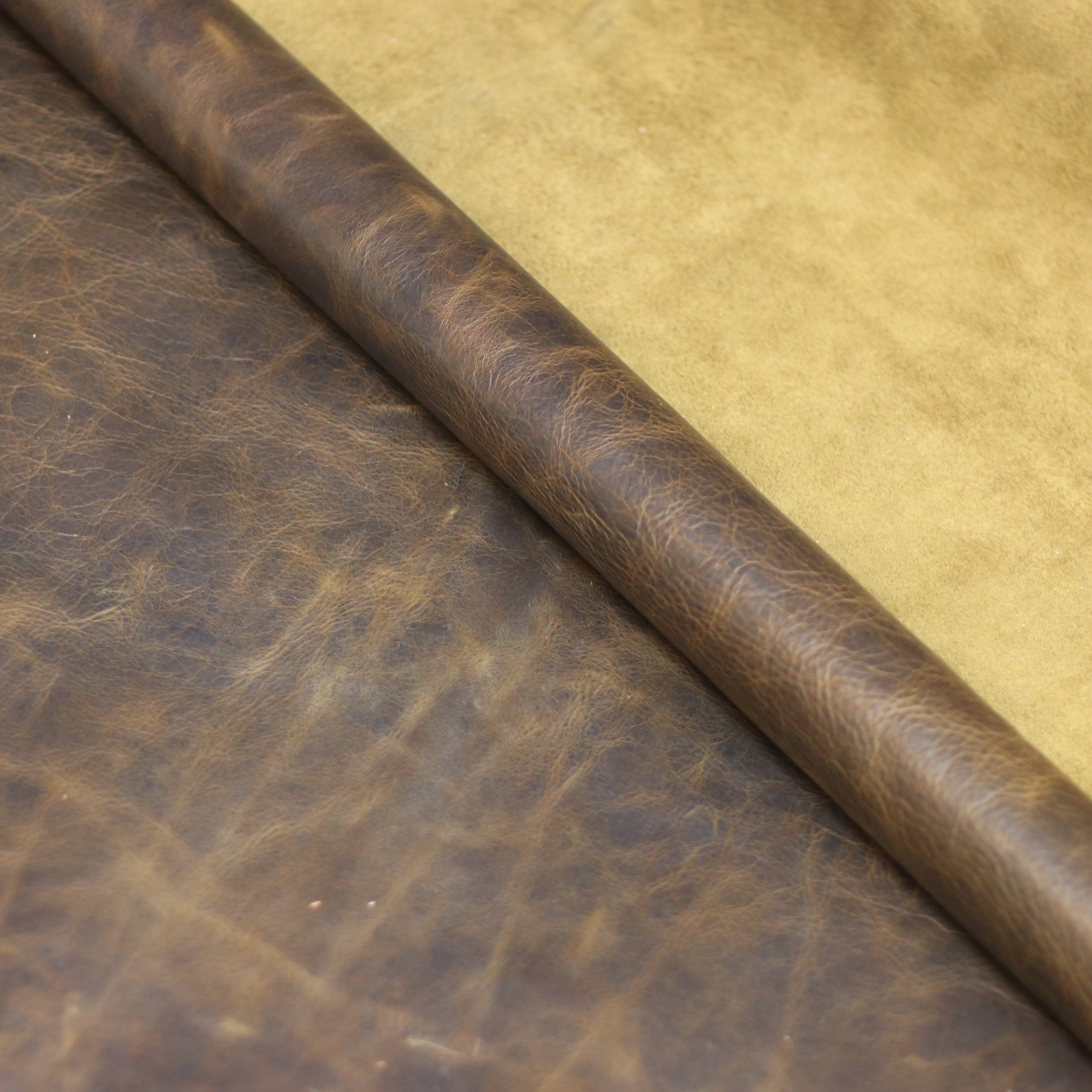 American Bison Sioux Upholstery Leather 4/5oz - Chrome Tanned Full