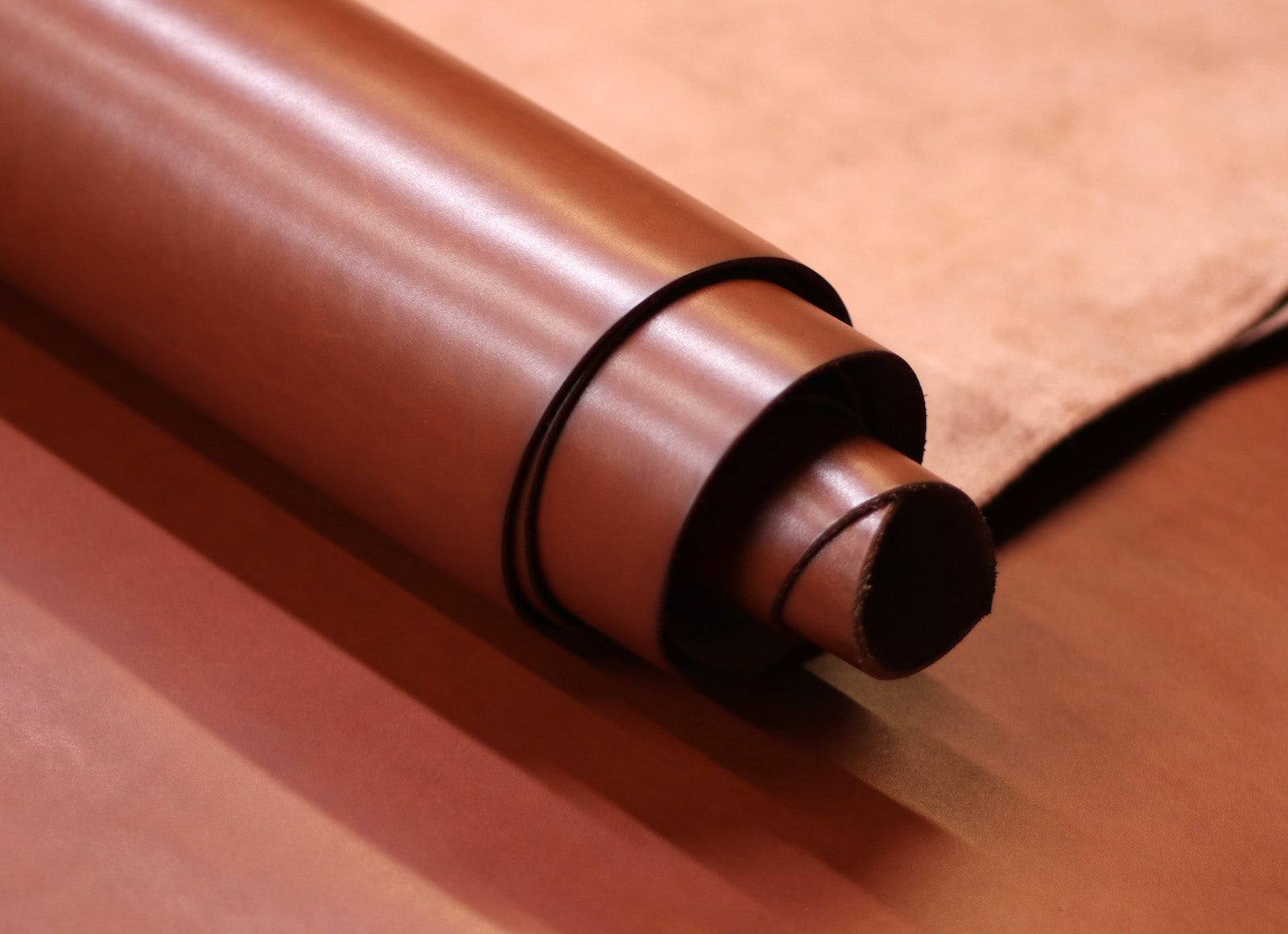 5/6oz. Spade, Chestnut Color, Vegetable-Tanned Leather by Sepici