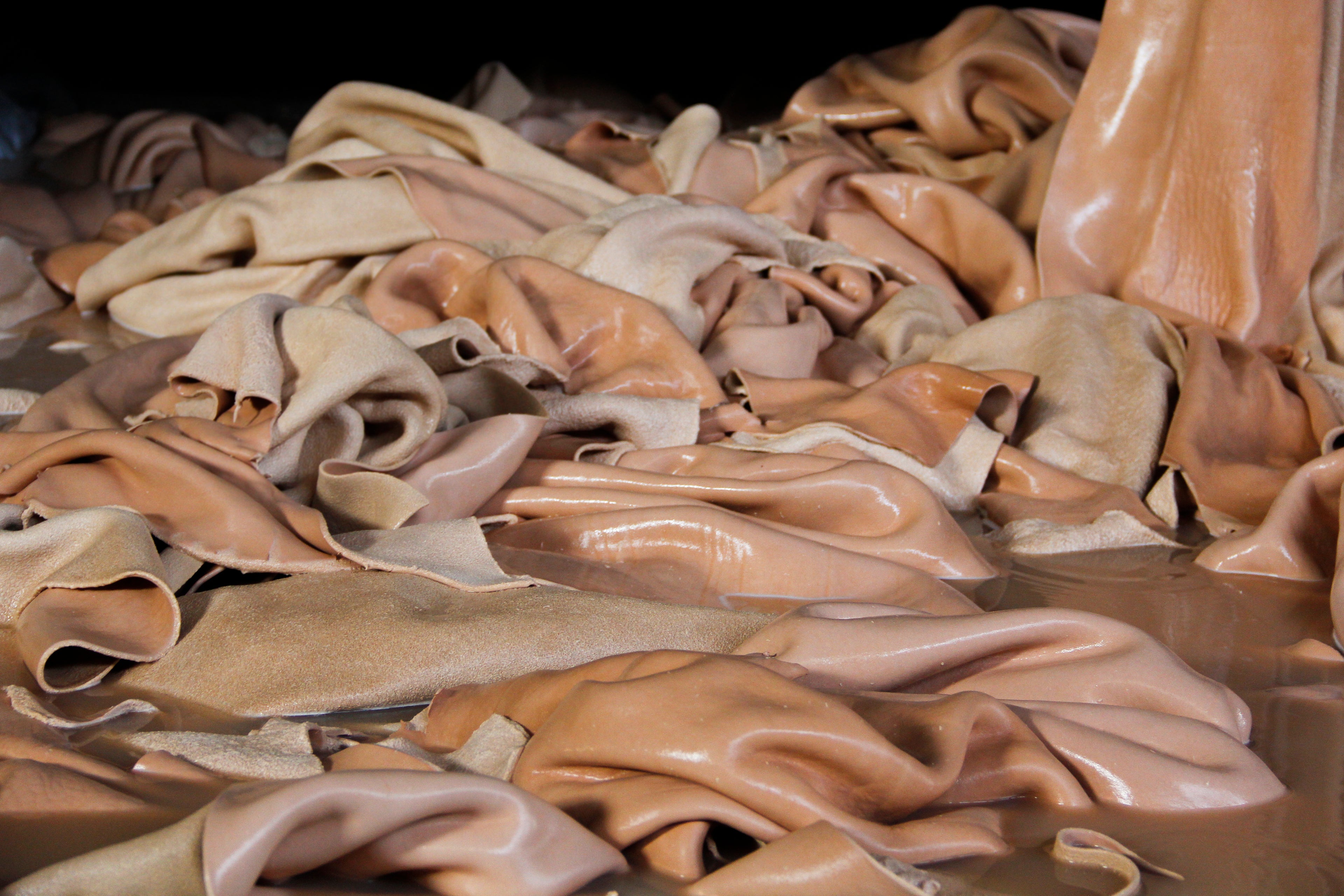 10/11oz. V1 Db. Shoulders Vegetable-Tanned Natural Tooling Leather by Sepici